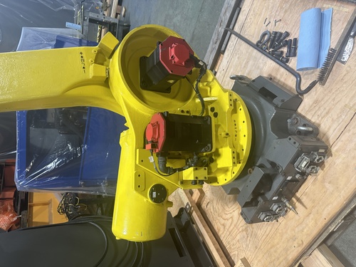 Fanuc, R-2000iA/210, robot with R-J3iB controller & teach pendant, 210 Kg, 2006 - Image 8