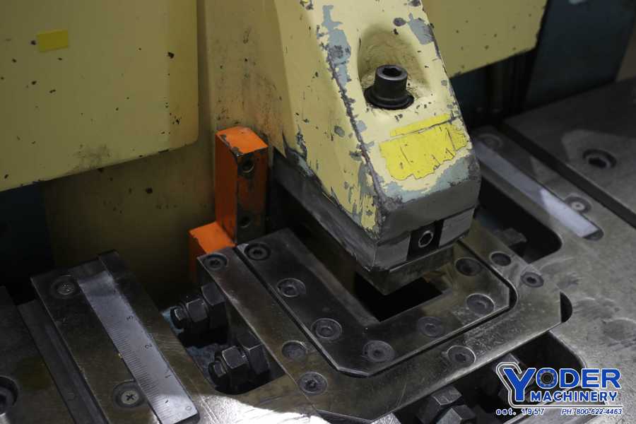 1/8" x 8-5/8" x 8-5/8" Amada #CSW-220, corner notcher & coper, 36 SPM, 3 HP, #76771 - Image 5
