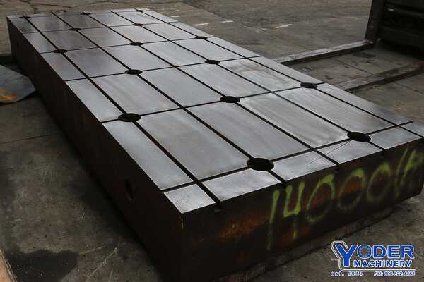 153" x 63" x 16", Floor plate, 5 T-slots, cast iron construction, #69821 - Image 10