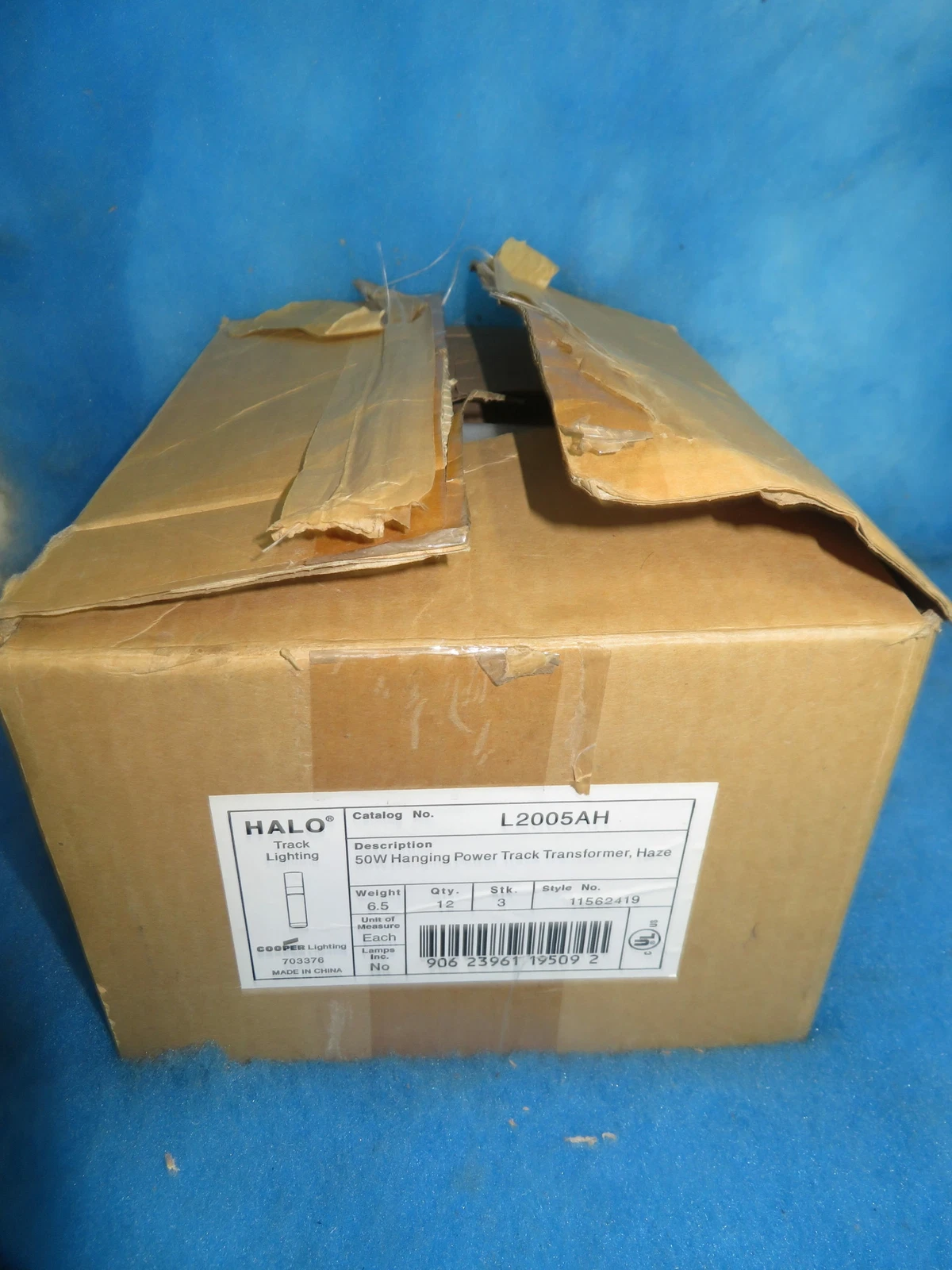 Cooper Lighting L2005AH, 50 W hanging power track transformer, box of 12, new, 1 year warranty - Image 1