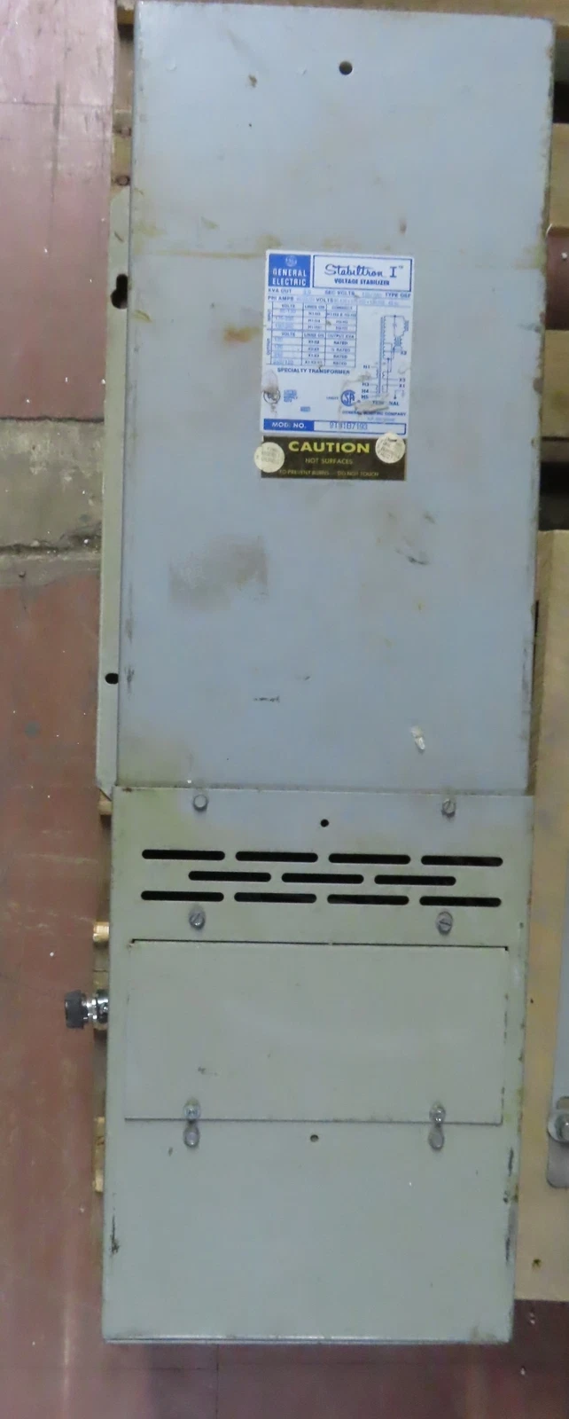 3 KVA General Electric, voltage stabilizer 9T91B7193, 95-130X175-235x190-260 Volts - Image 8