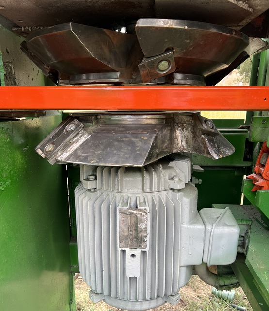 Adco West #Canter Sawmill, refurbished, with Keyknife chipping heads including power - Image 2