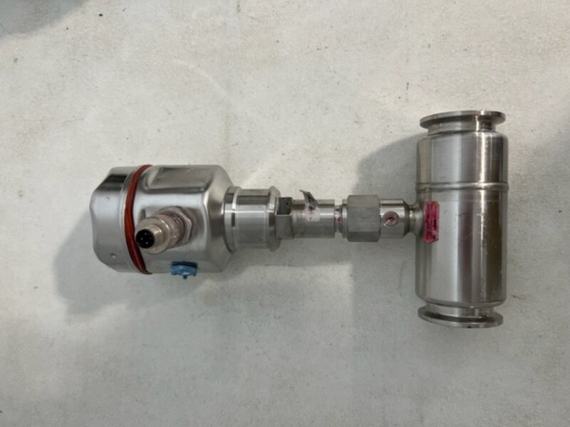 Endress & Hauser #PMP46-RE13PBHCSBD, Pressure Transmitter, 2" O.D., 1" I.D. - Image 1