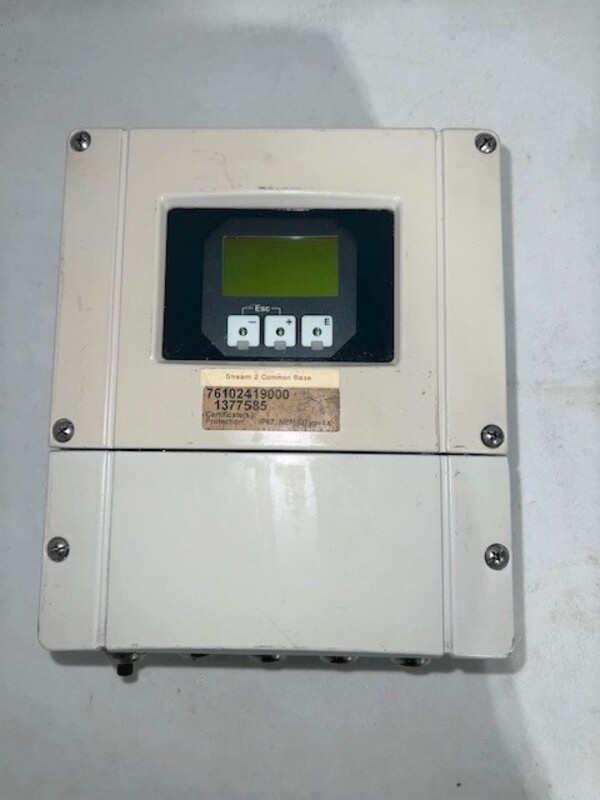 Endress & Hauser #53H22-1G0B1AC1ABAA, Flow Meter, 20-55 VAC, 16-62 VDC - Image 1