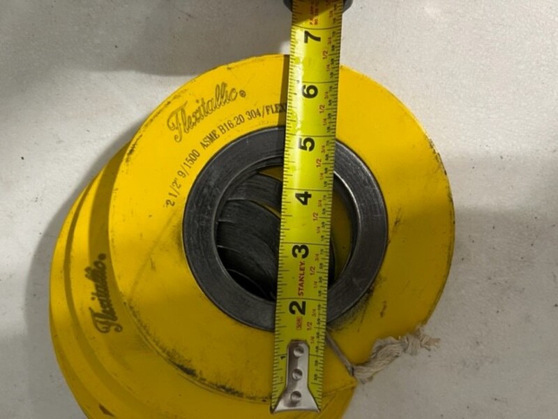2.5" Flexitallic, 9/1500 Gaskets, Stainless Steel, lot of (8), 7.5" O.D. - Image 3
