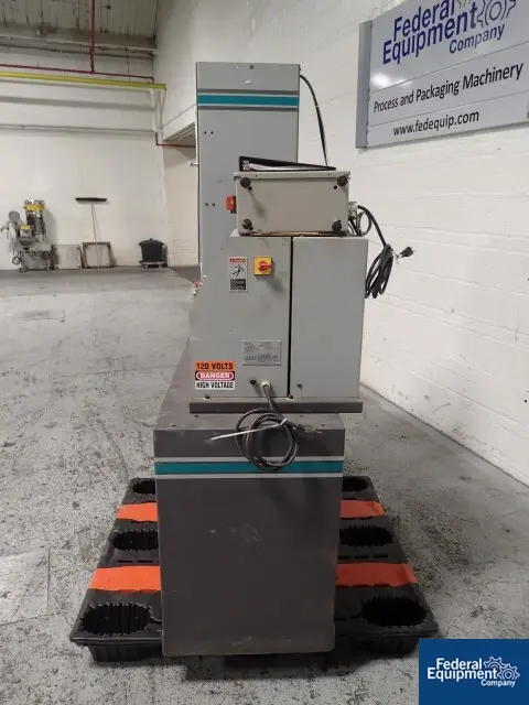 15 Ton, Carver #3888, hydraulic press, 6" x 6" platen, heated platens with temperature contoller, press - Image 4