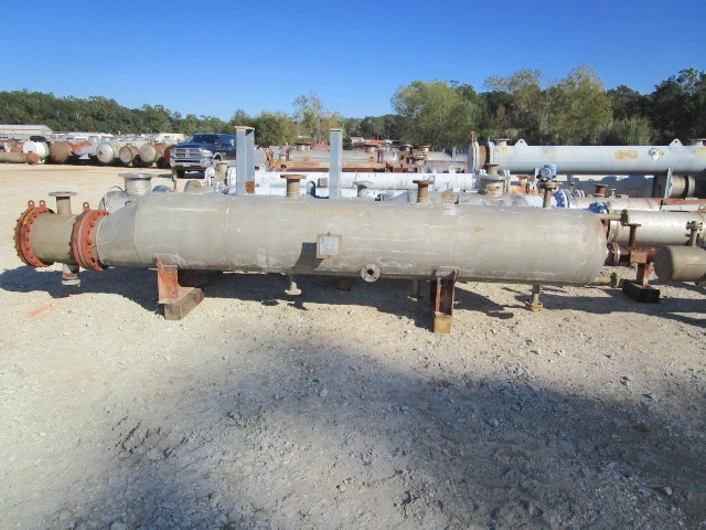 427 sq.ft., 108FV shell, 105FV tube, Southern, Horizontal Kettle type Exchanger, 28" diameter x 10' 0" F/F - Image 4