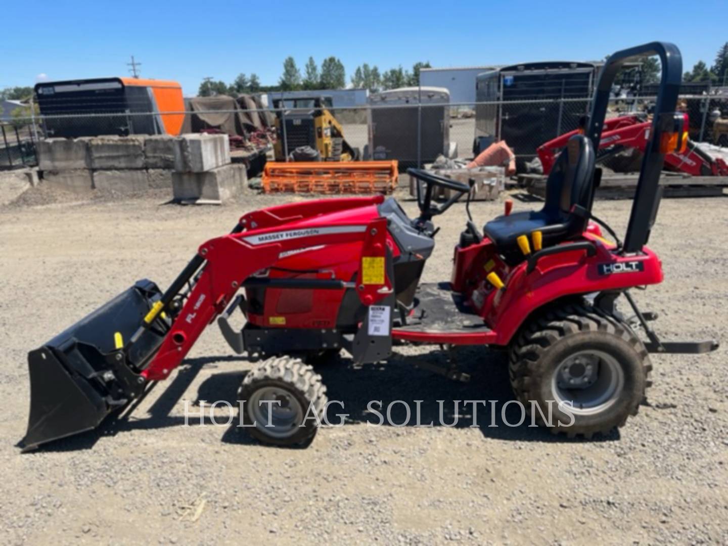 Massey Ferguson GC1723E, Tractor, 90 hours, S/N: MGC230LKR01867, 2020 - Image 1