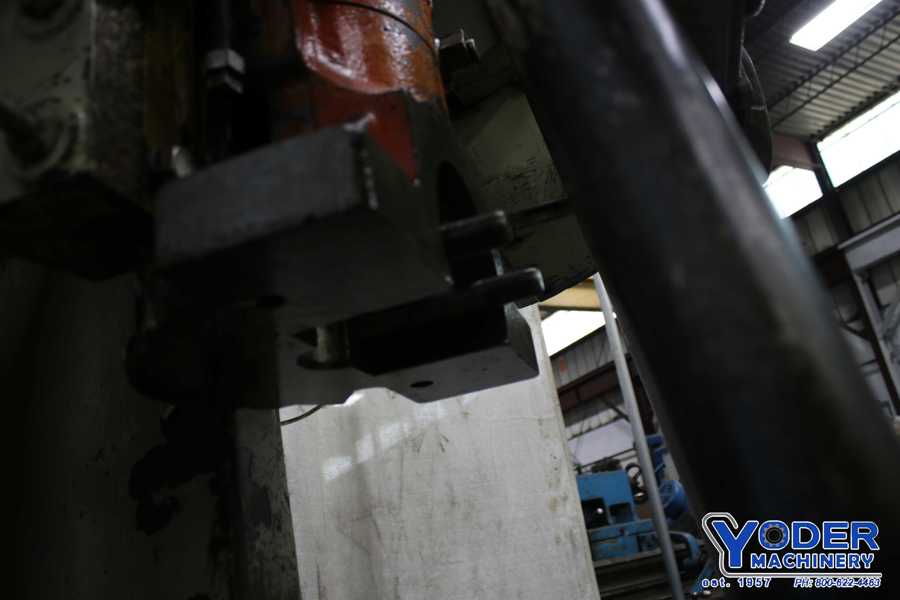 28 Ton, Walsh #28, flywheel OBI press, 2-1/2" stroke, 7-1/4" Shut Height, air clutch & brake, #75616 - Image 3