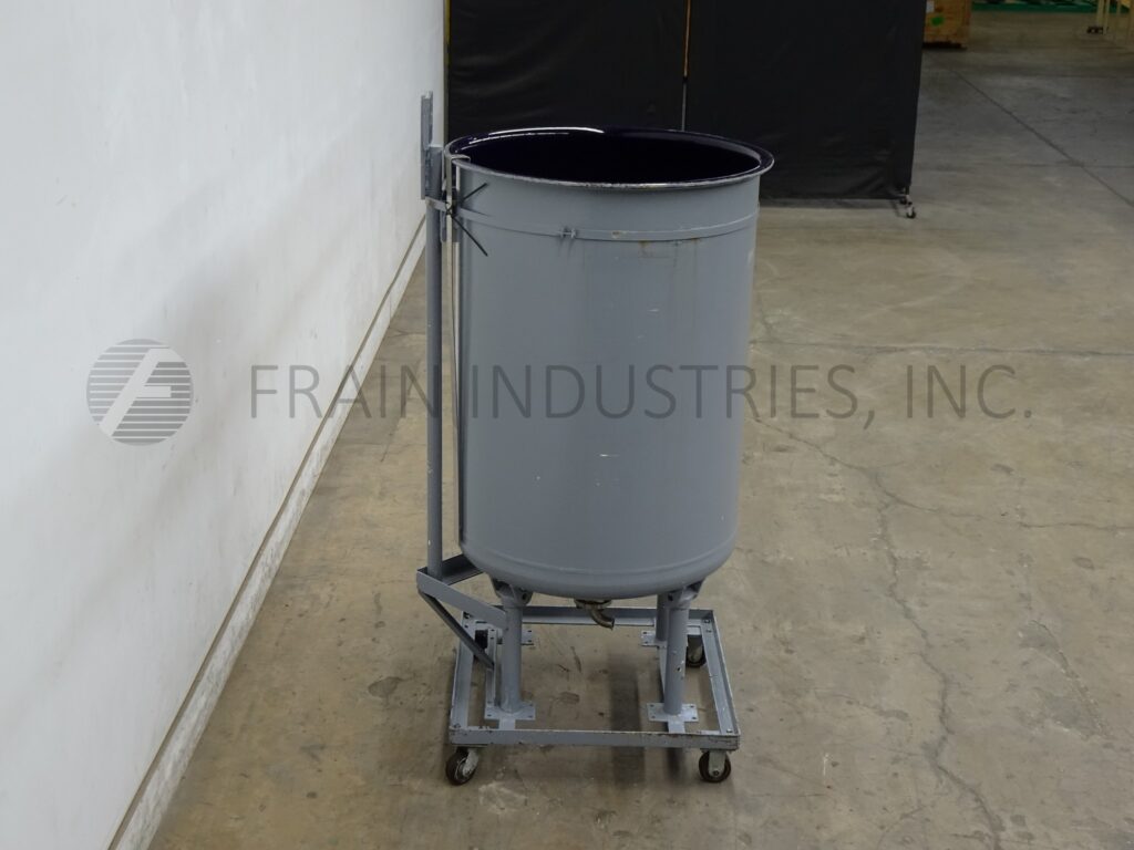 200 gallon Stainless Steel glass lined tank, 35" dia. x 48" straight wall, dish bottom, mounted on painted - Image 4