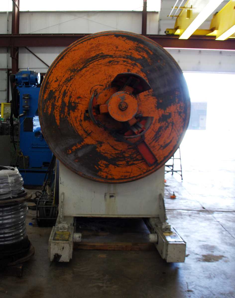 30000 lb. Sesco #55-536, coil reel & car, 36" width, 72" outside dimensions, 24" ID, 3-arm hydraulic - Image 2