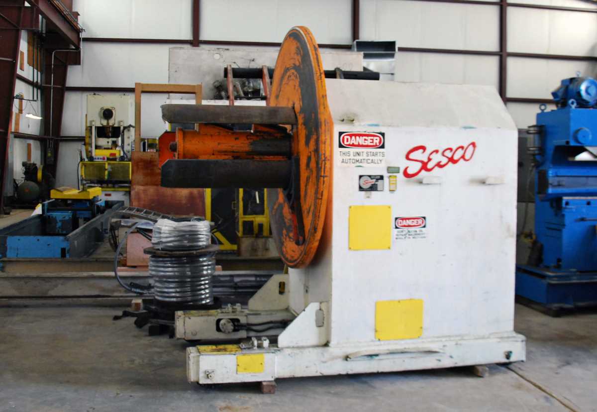 30000 lb. Sesco #55-536, coil reel & car, 36" width, 72" outside dimensions, 24" ID, 3-arm hydraulic - Image 4