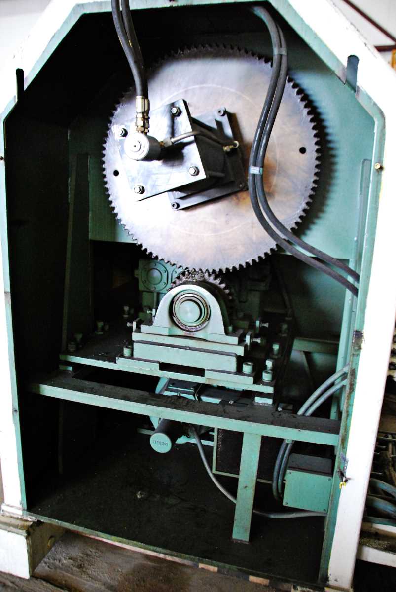 30000 lb. Sesco #55-536, coil reel & car, 36" width, 72" outside dimensions, 24" ID, 3-arm hydraulic - Image 7
