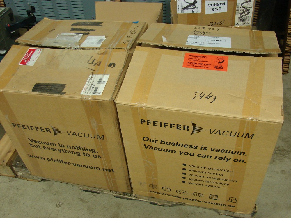 Large Lot Of Vacuum Pumps - Image 6