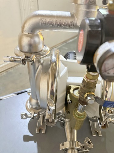 Nomad #NO4-5020-03P, pneumatic diaphragm pump, Stainless Steel, inlet/outlet hoses - Image 8