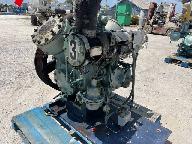 Grasso #RC-211, 2-Cylinder Bare Reciprocating Compressor, 1000 max RPM, 305 psig, 1993 - Image 4