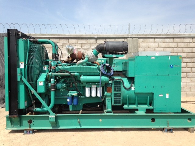 750/900 KW Cummins #VTA-280G7, 60 HZ, 277/480 Volts, 2004, VTA-28-G7, 4664 hours - Image 1
