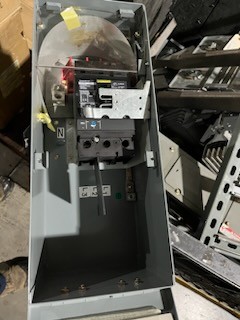 200 Amps, Square D, 4w bus plug breaker style - Image 3