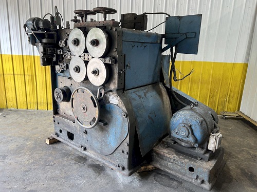 No. W13A Torrington, wire spring coiler/coil making machine,.125"-.313" wire diameter - Image 1
