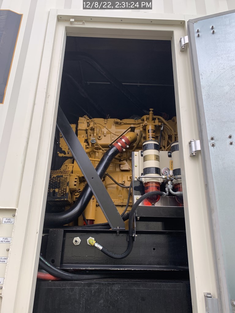 600 KW Caterpillar #XQ600, standby, sound attenuated enclosure, 480 Volts, rental style generator, 2007 - Image 5