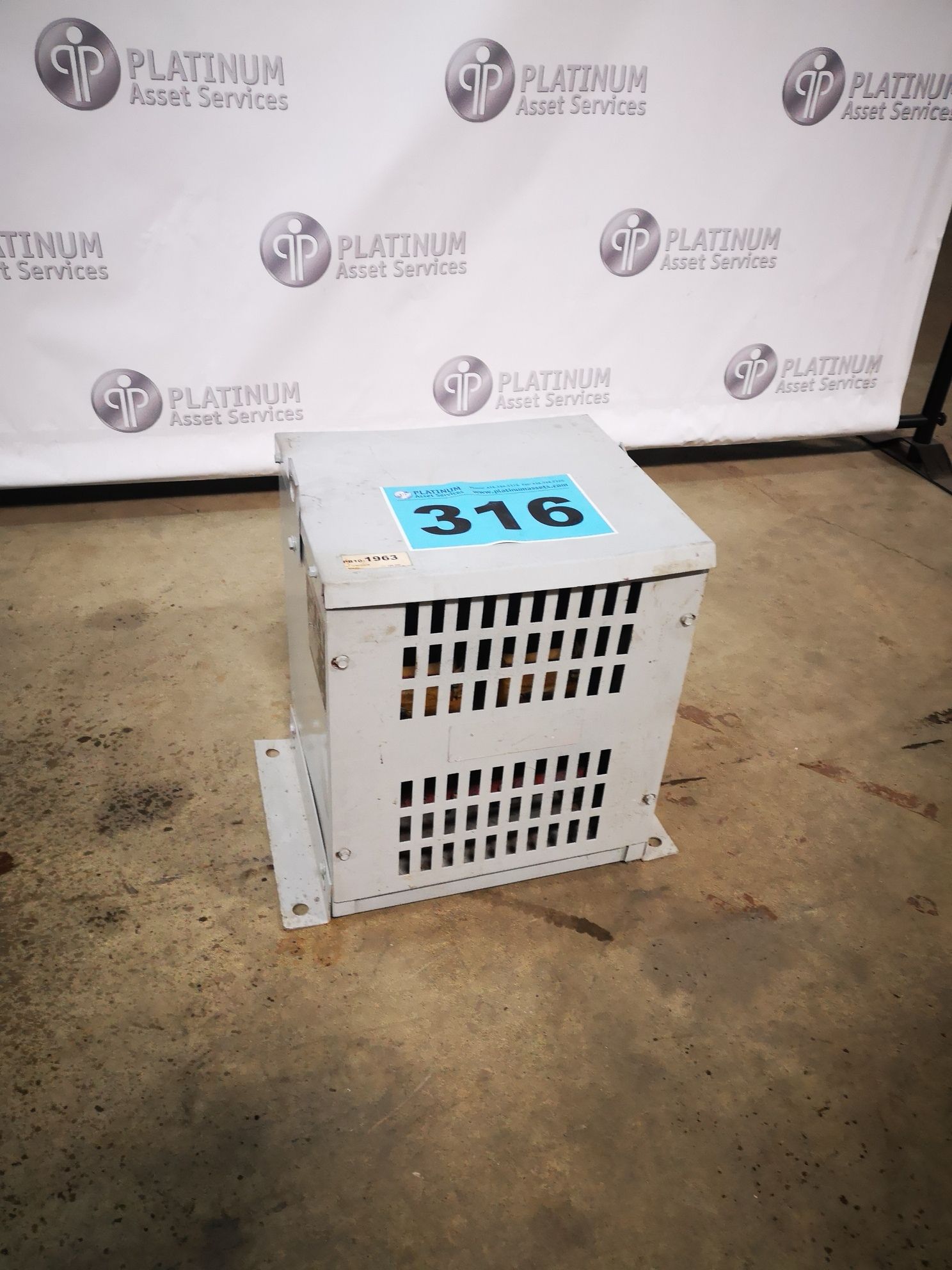 10 KVA 600 Primary, 120/240 Secondary, Rex Manufacturing Manufacturing, transformer - Image 1