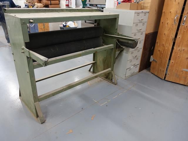 4.4' Elka, 52" rolls, 5" pass through, 1.5 HP, 575 VAC, 3 phase, 1.8 amps - Image 3