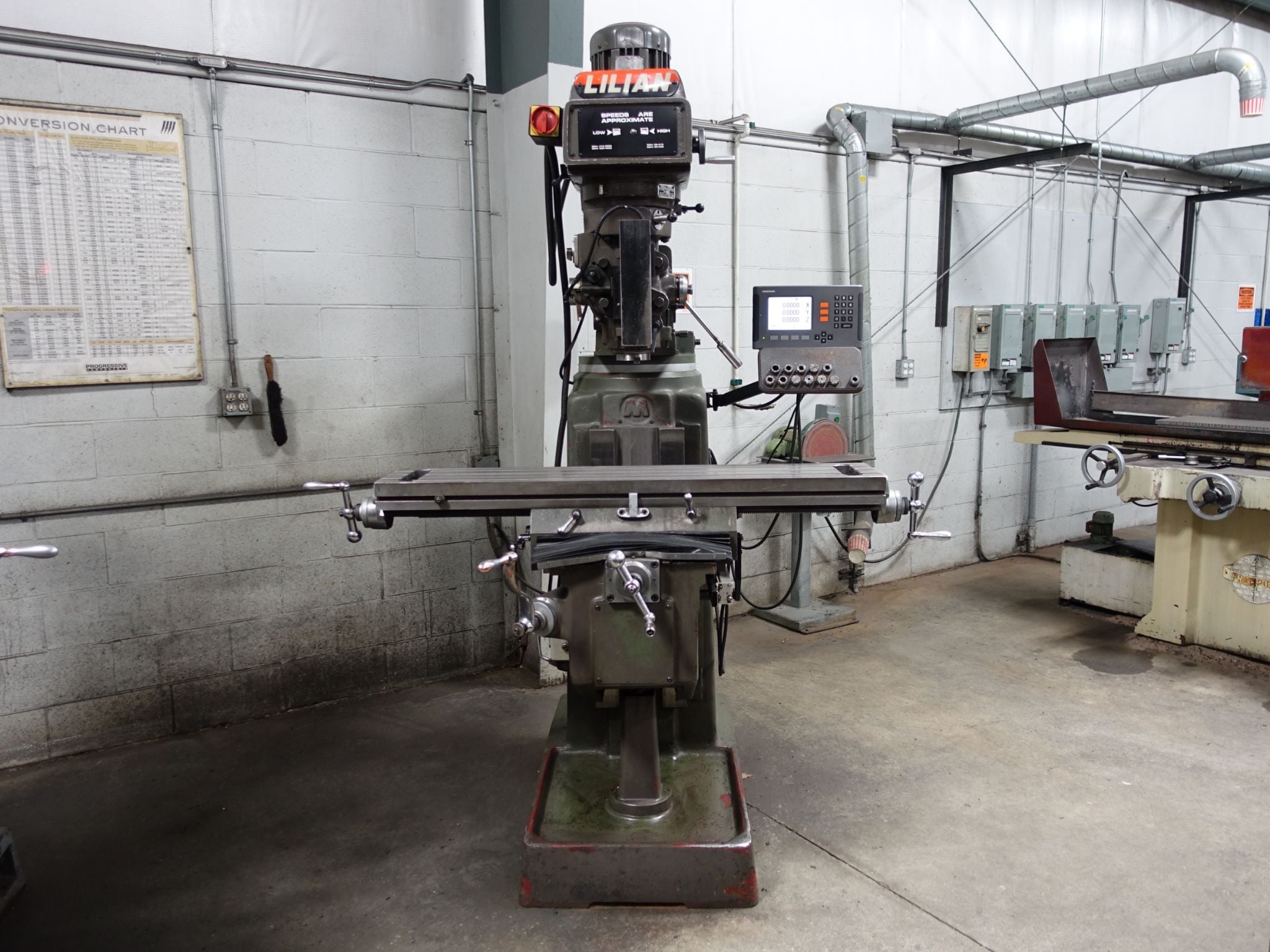 Lilian #5VH, 10" x50" table, 5 HP, Heidenhain, 3-Axis, digital read out - Image 1