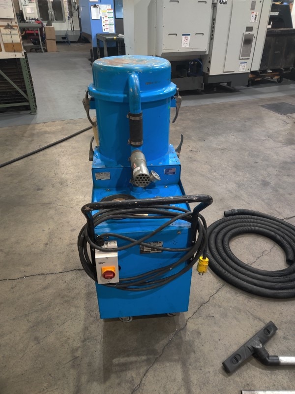 Vac-U-Max #110, Explosion Proof Shop Vacuum, Maximum Suction Power 7" Hg. (240mbar), 1994 - Image 8