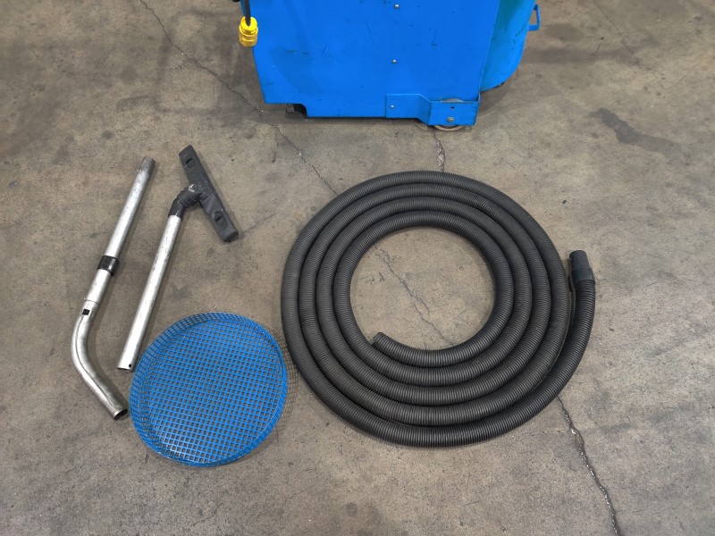 Vac-U-Max #110, Explosion Proof Shop Vacuum, Maximum Suction Power 7" Hg. (240mbar), 1994 - Image 10