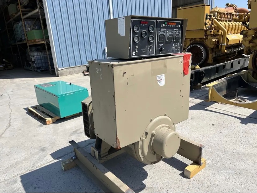 300 KW, Cummins #CC434E, Newage Stamford generator end, 480 Volts 3 phase sound attenuated enclosure 1, 130 - Image 3