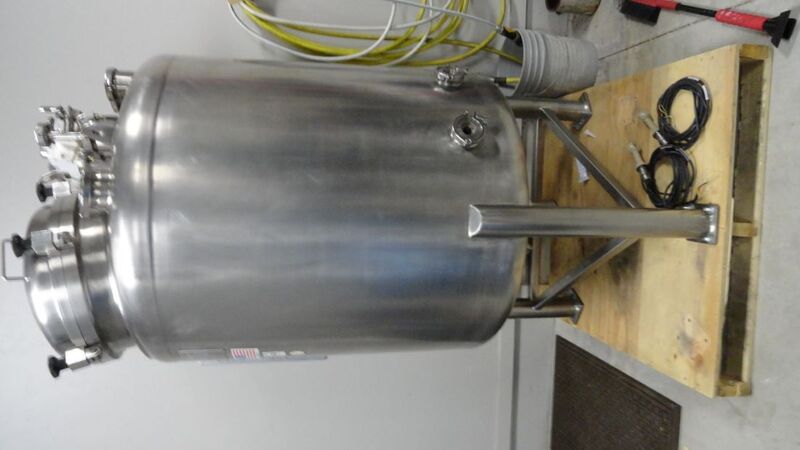 200 gallon Stainless Fabrication Inc., Reactor, 316L Stainless Steel, 38" diameter x 35" L tank, 50 psig @ - Image 1