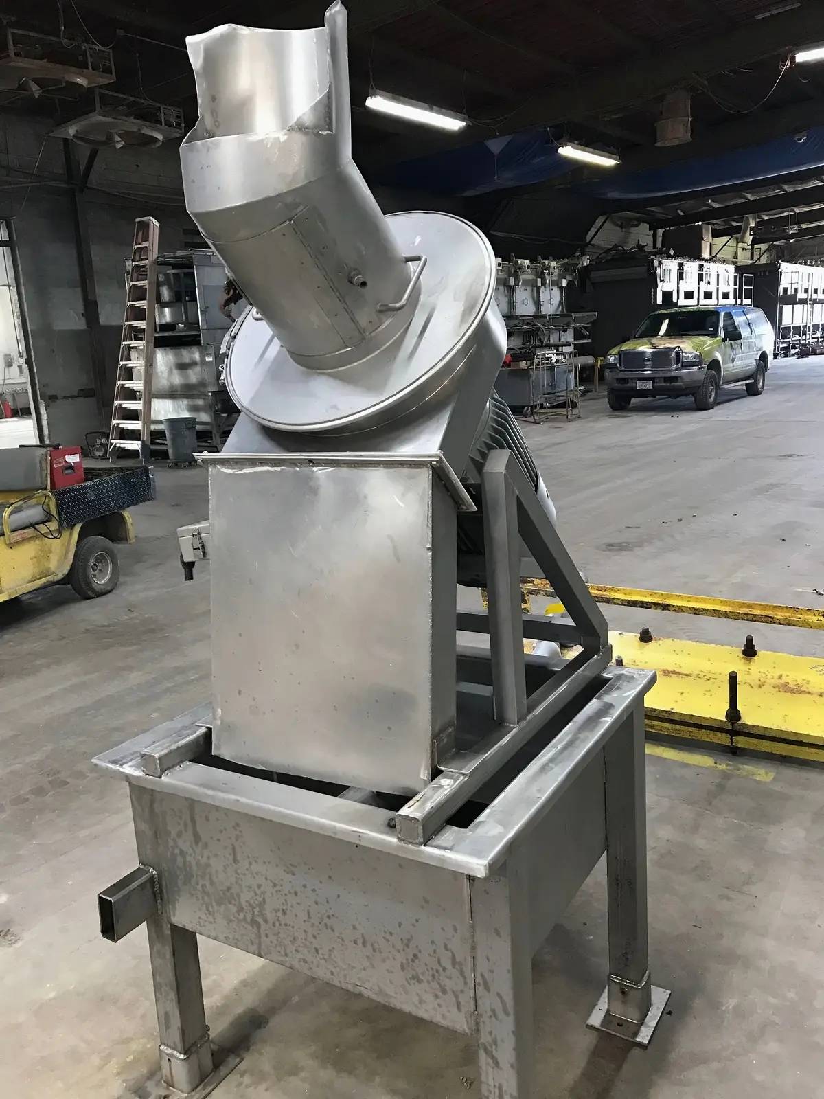 Rietz, Angle Disintegrator, 12" diameter Blade, 30 HP, 1770 RPM, 208-230/460 V - Image 4