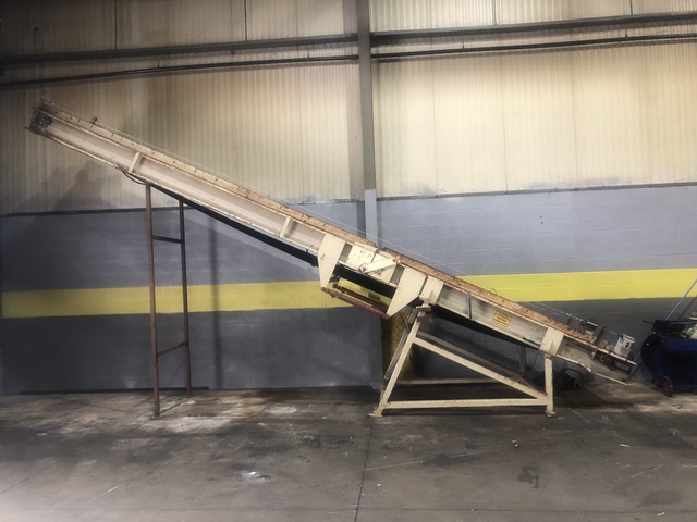 38" wide x 27' long, Rubber belt conveyor, 3 HP, mounted on legs - Image 9