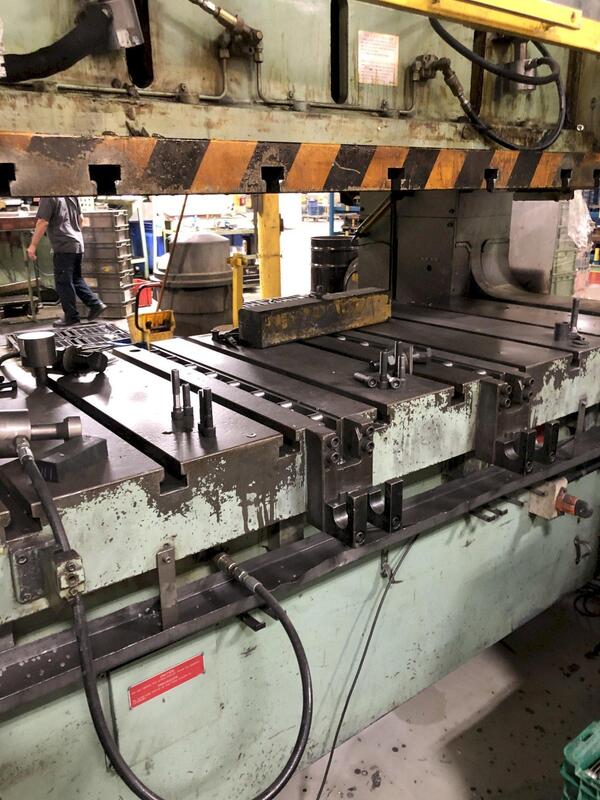 220 Ton, Aida #NCS-200(1), straight side double crank press, 5.51"stroke, 17.91"Shut Height, 4.33"adj., 35 - - Image 4