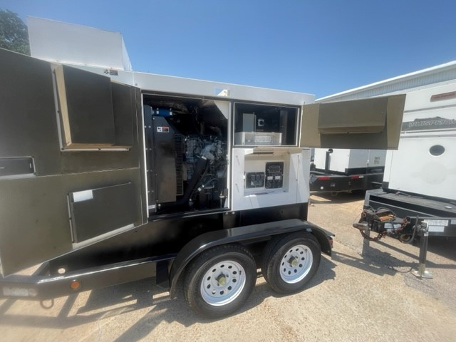 56 KW Multiquip #DCA70SSIU4f, diesel, sound attenuated enclosure, 240/480 Volts, 5669 hours, 2018 - Image 2