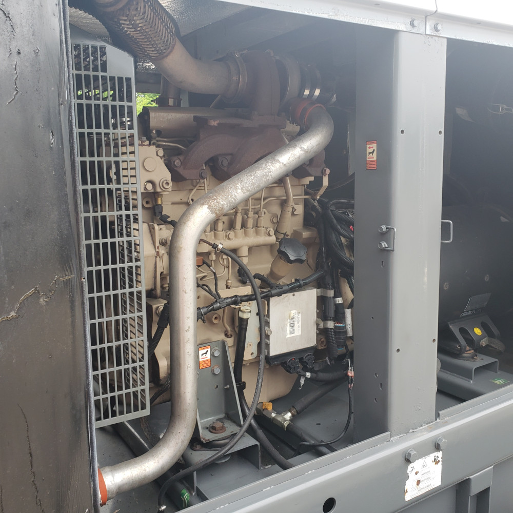 96 KW Wacker Neuson #G120, diesel, sound attenuated enclosure, 240/480 Volts, 20764 hours - Image 4