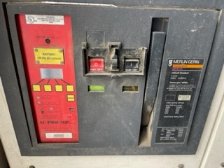 700 KW Detroit Diesel #MTU12V-2000, diesel, sound attenuated enclosure, 240/480 Volts, 4130 hours, 2006 - Image 5