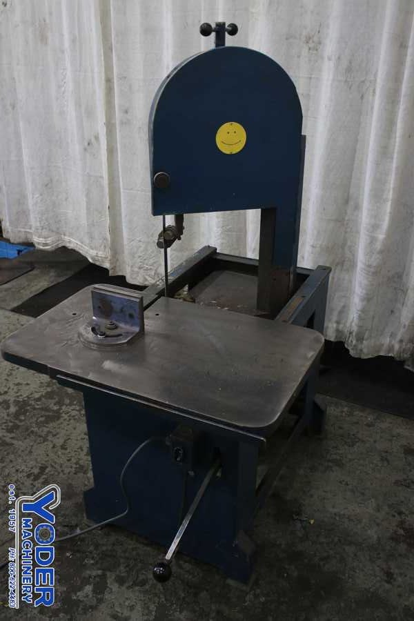 8-3/4" x 8-1/2" Roll-In, vertical band saw, 9' x 3/4" blade, 30" x 18-1/2" table, 3/4 HP - Image 2