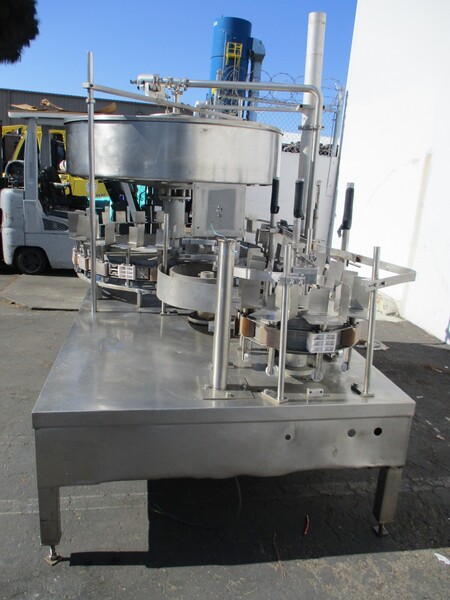 Gravity feed, 1 gallon bottle filling machine w/ 24 heads - Image 4