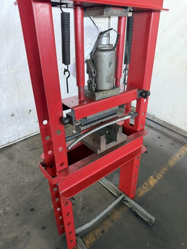 30 Ton, Pittsburgh, H Frame Hydraulic Press, 23-3/4" between posts, adj table height, floor standing - Image 4