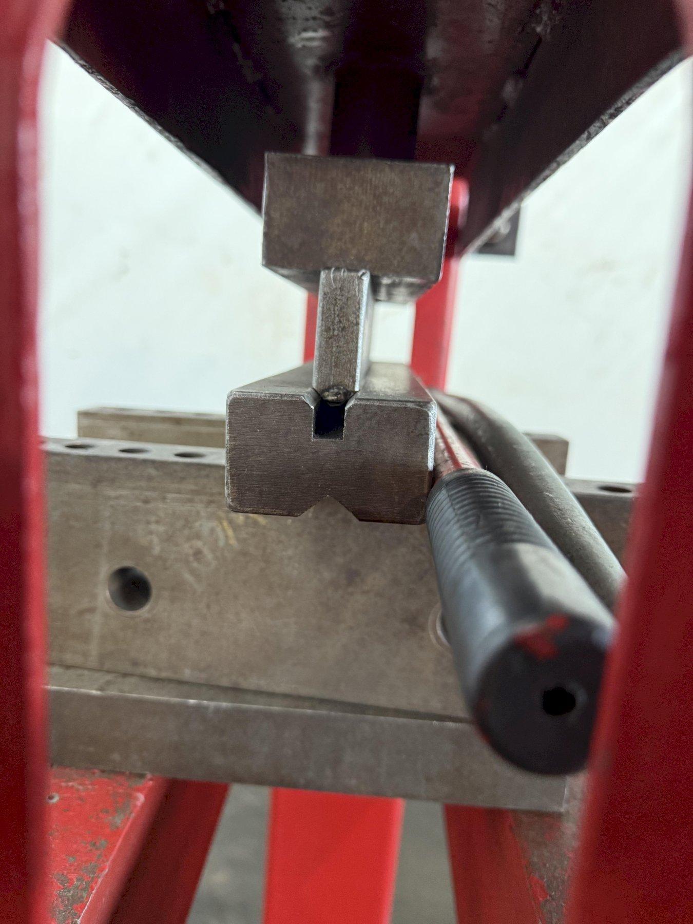 30 Ton, Pittsburgh, H Frame Hydraulic Press, 23-3/4" between posts, adj table height, floor standing - Image 7