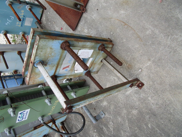 13 sq.ft., APV, 11 plates, 8" W x 22" L plates, 145 psi, 300°F, 1.5" plate pack thickness, 1994 - Image 4