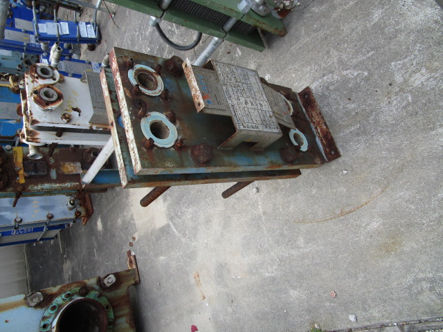 13 sq.ft., APV, 11 plates, 8" W x 22" L plates, 145 psi, 300°F, 1.5" plate pack thickness, 1994 - Image 6