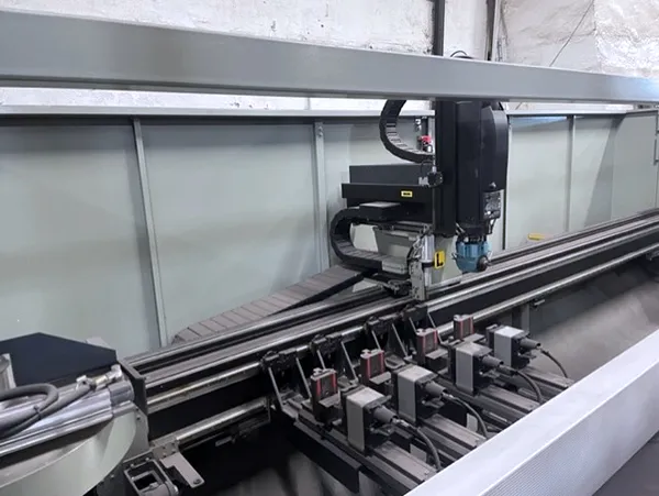 Emmegi #Phantomatic-T3A, vertical machining center, 8 automatic tool changer, 169" X, 10.5" Y, 12" Z, 18000 - Image 4