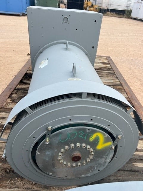 900 KW, 1800 RPM, Marathon #MagnaMax-743FSS4932, generator end, 346/600 Volts, sound attenuated enclosure - Image 4