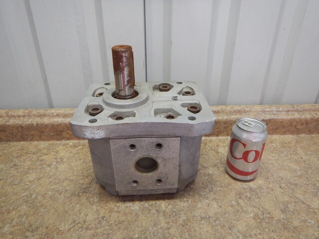 HPI #P2 CBN4110 HL20, Hydraulic Pump, 2500 RPM, 2" inlet, 1-1/2" outlet, NEW - Image 1