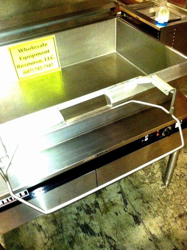 Garland #F40-F1, electric 40 gallon automatic tilting braising pan skillet - Image 2