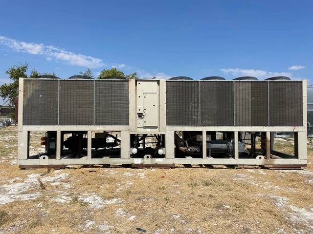 250 Ton, McQuay #AGS250B27-ER10, Air Cooled Water Chiller, Halocarbon (Freon), 16 fins/in. x 3 rows deep, 350 - Image 3