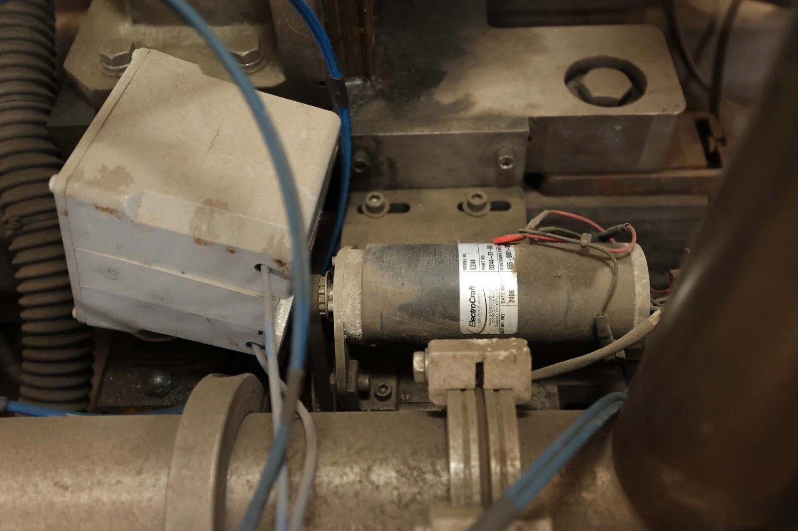 Kayex/Hamco #KX-150" crystal growing system/vacuum furnace - Image 10