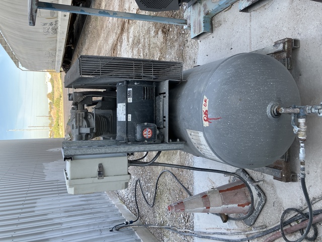 10 HP Ingersoll-Rand #T30, Air Compressor, Mdl 254E10V Pump, 120 gallon horizontal tank, 230/460V - Image 1